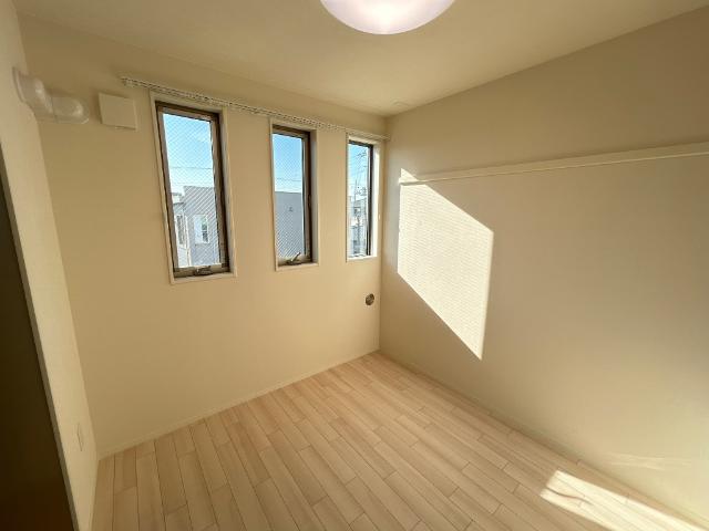 ウィズダム　コート202号室 洋室