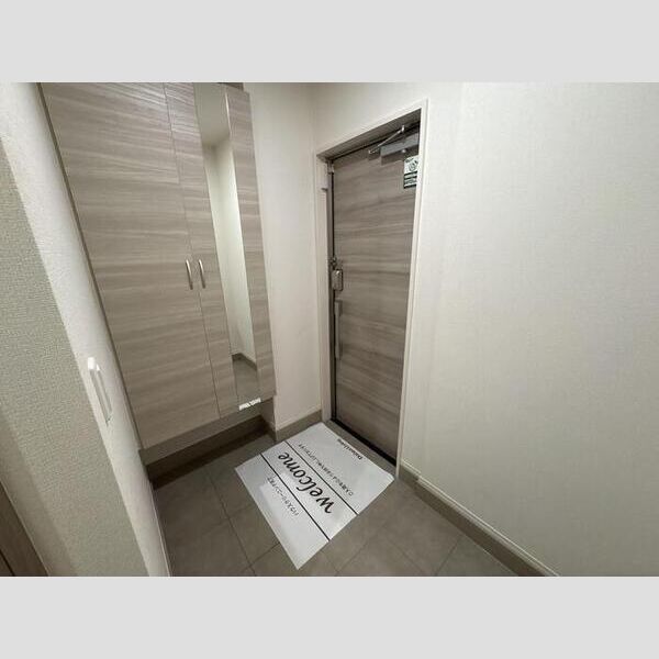 セレスティア扇Ⅲ102号室 玄関