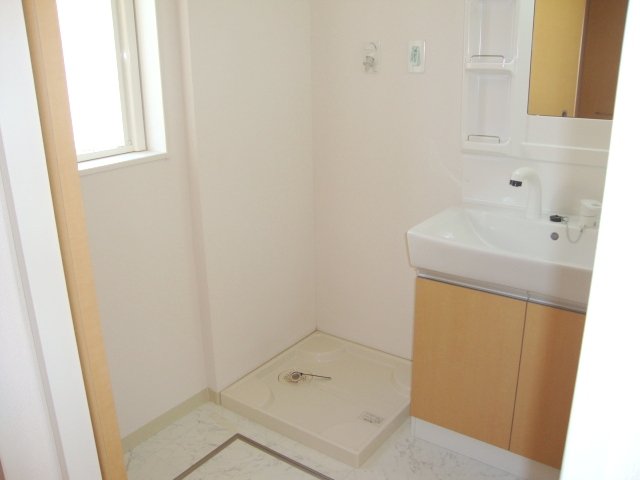 Ｍａｊｅｓｔｉｃ　ｇａｒｄｅｎ101号室 洗面所