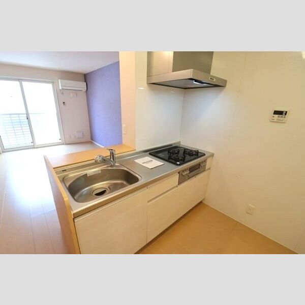 CREAⅠ キッチン　三口コンロ