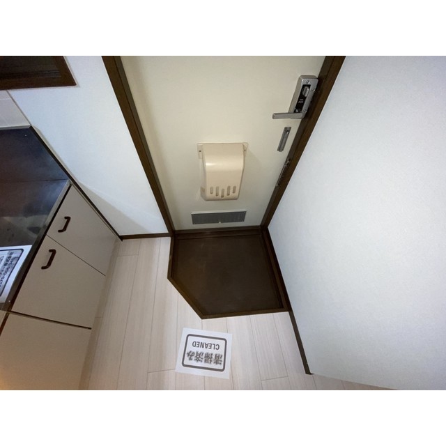 コスタル杉田 玄関