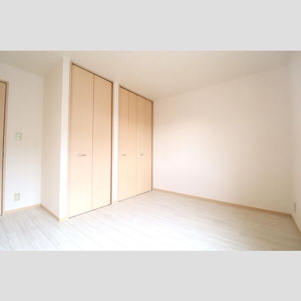 エクレーレ　B101号室 同建物別部屋の参考画像