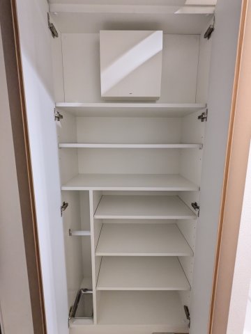 ジェイアール稲毛駅前レジデンス1101号室 収納