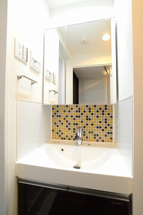 グランドコンシェルジュ三宿アジールコート1階 洗面