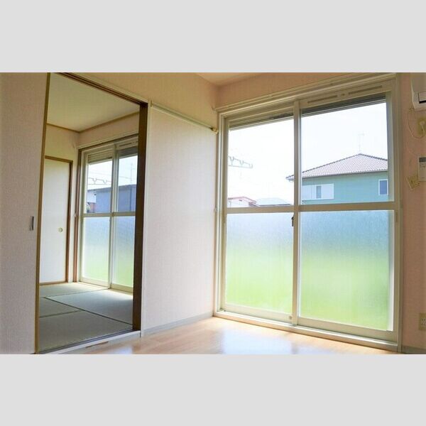 サニーコーポ富士見B102号室 洋室①(別角度)