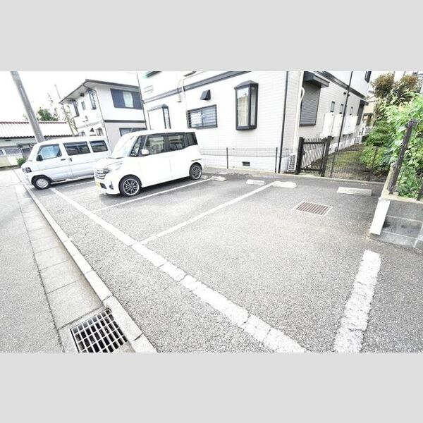 ラ・ベルメゾン　Ⅱ202号室 駐車場