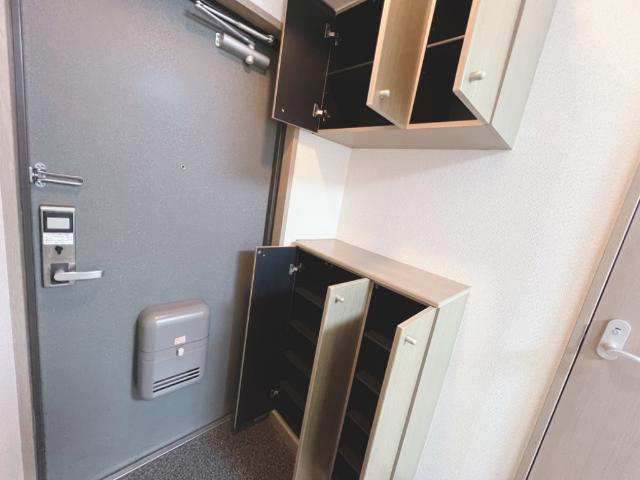 エスポアール・ソガ 下駄箱