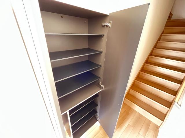 厚木市下川入新築アパート203号室 下駄箱（イメージ）