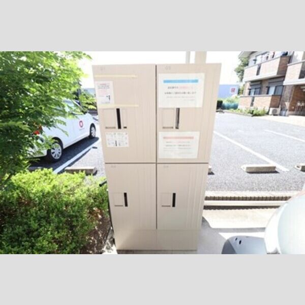 フルール・　ロメリア 宅配ボックス