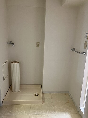 ライオンズマンション鎌倉七里ガ浜海岸3階 室内洗濯機置き場