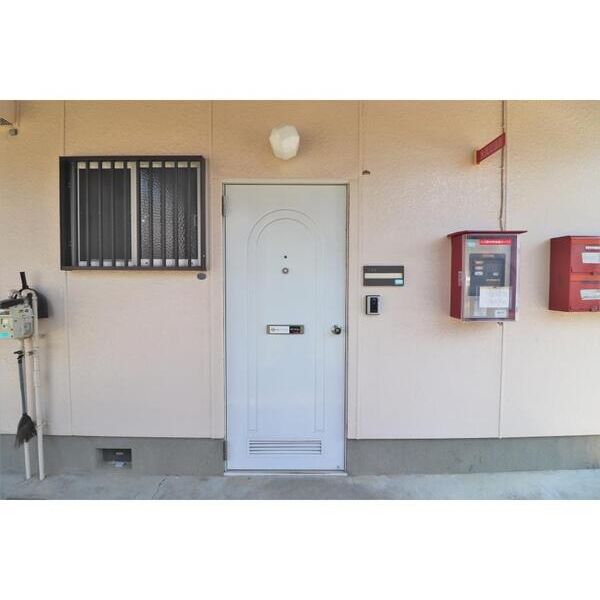 ハイツやまゆり203号室 エントランス