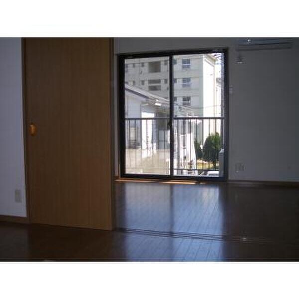 田原ビル リビング