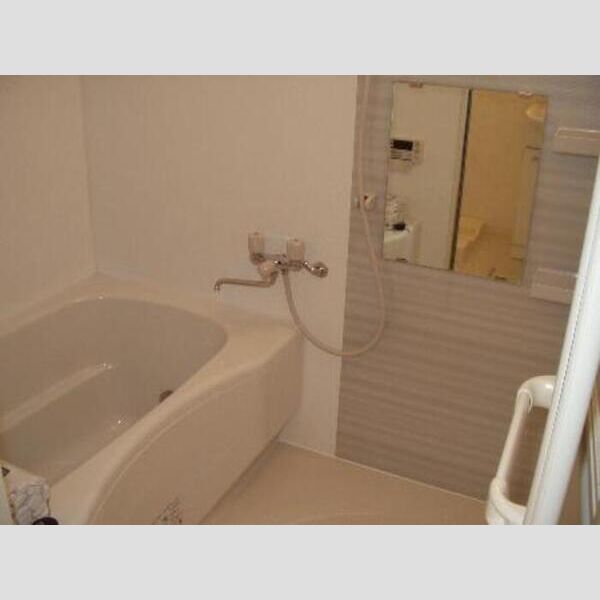 リヴィエール102号室 浴室