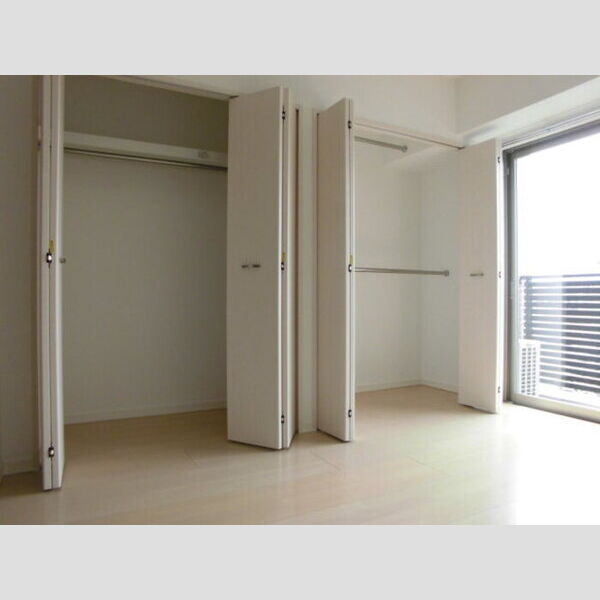 Plumeria 410　クローゼット