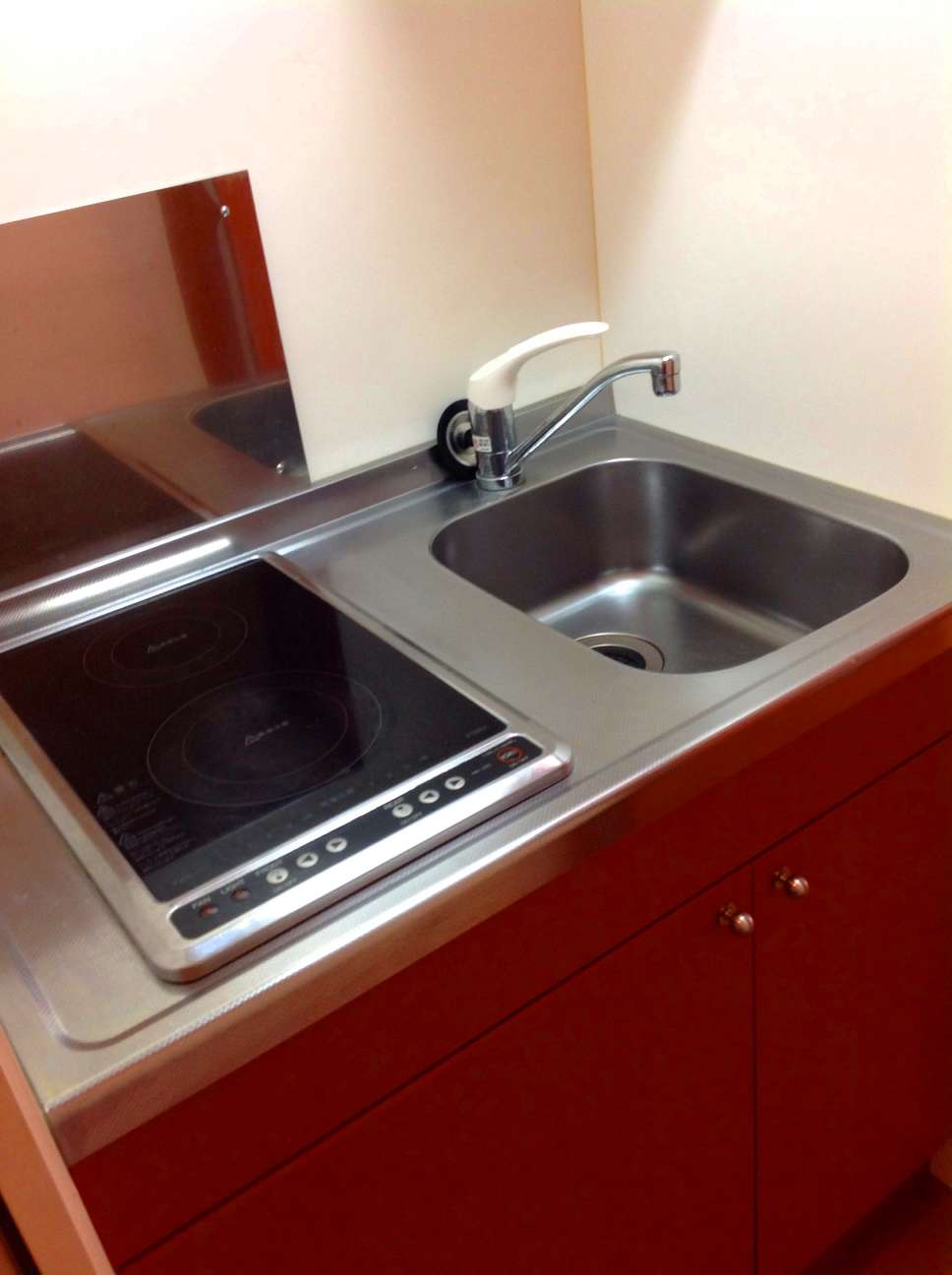 レオパレスフルール長浦103号室 電気コンロなのでお掃除簡単！