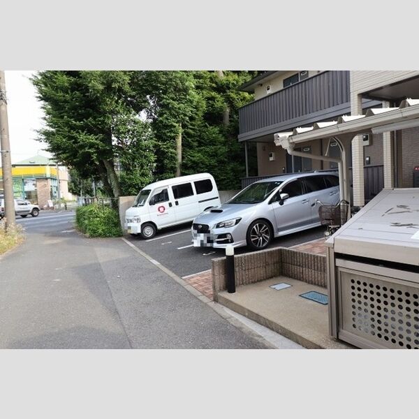 スプリング・K205号室 駐車場