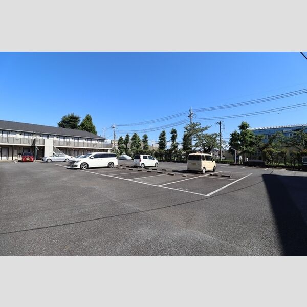 プレミールA 駐車場