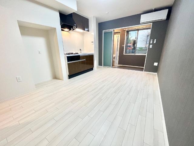 ククナＳＯ103号室 リビング