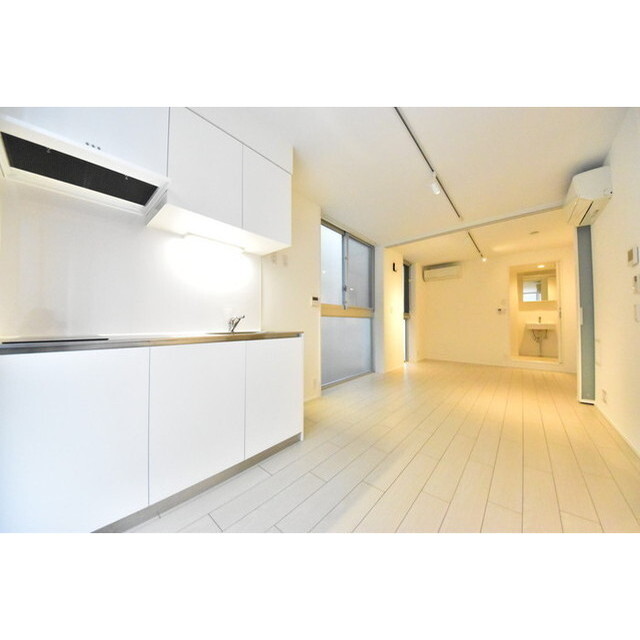 EDIT nihonbashi 内観