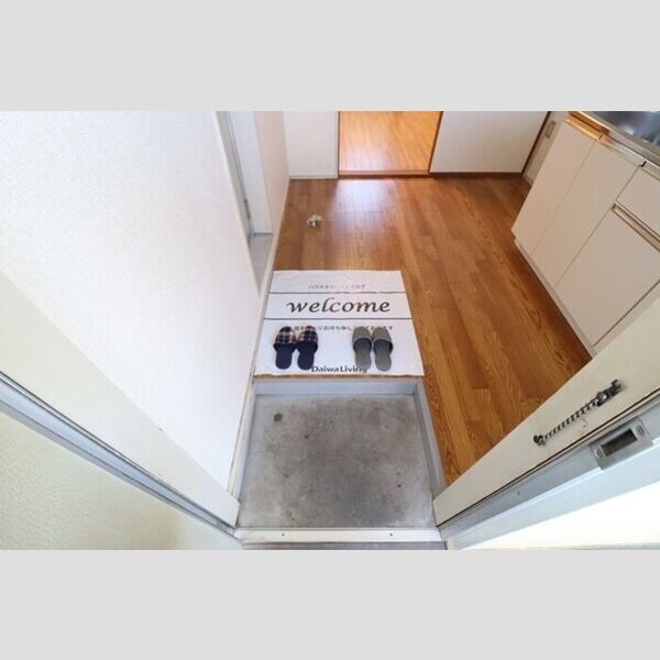 メゾンエクシード203号室 玄関