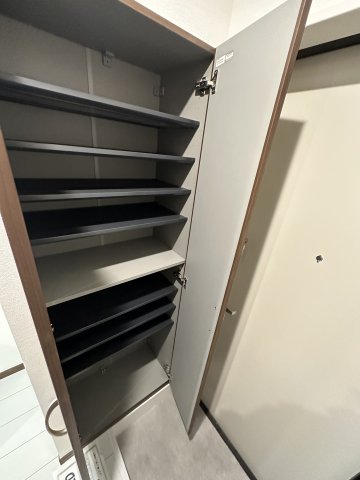 グラシア長津田104号室 クローゼットタイプで収納力豊富です♪