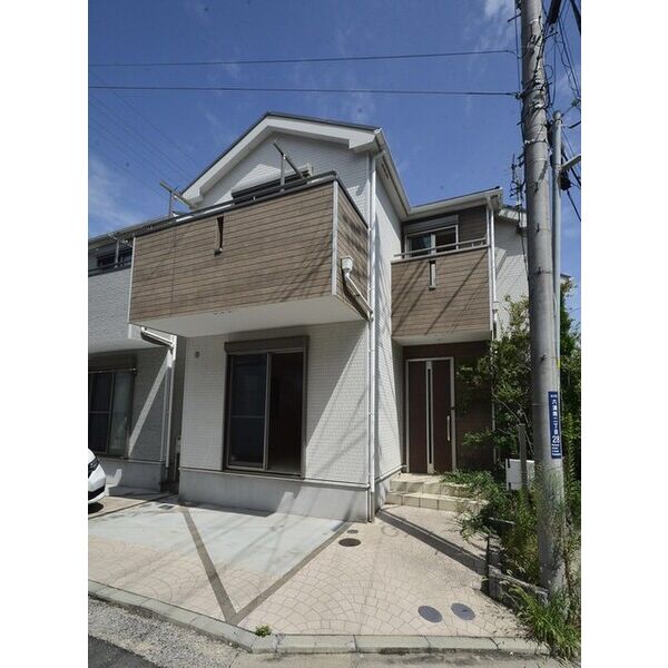 クレイドルガーデン横浜市金沢区六浦南第10　8号棟の外観画像