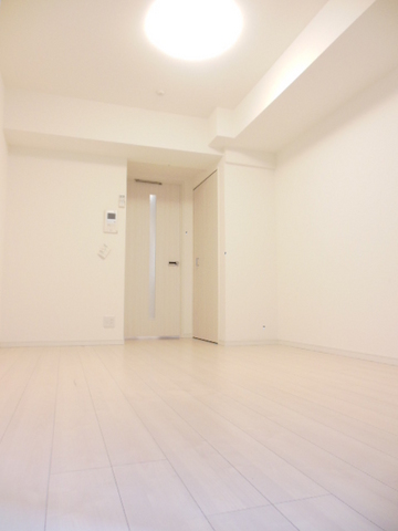 グランド・ガーラ新横浜South9階 7.3帖のホワイトフローリング