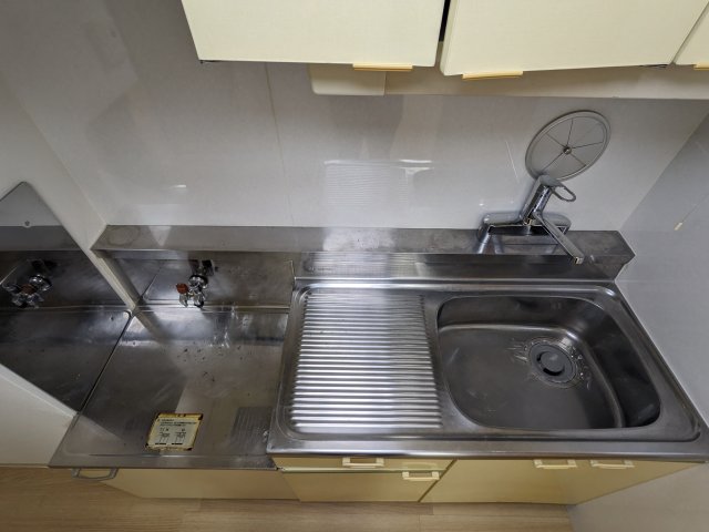 ワイケービー桜台104号室 キッチン