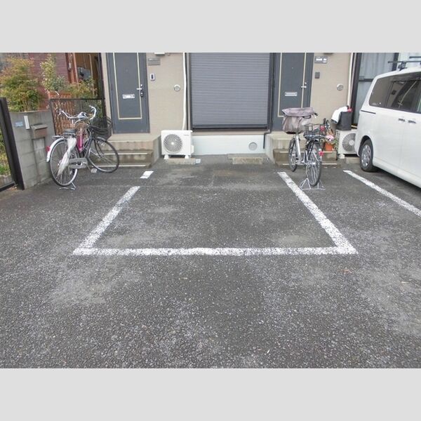 プランドール篠崎 駐車場