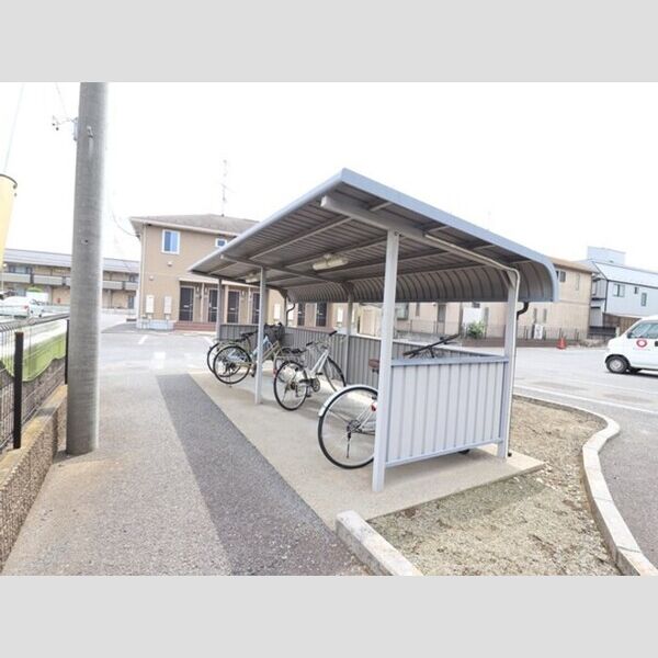 ローズパレス 駐輪場