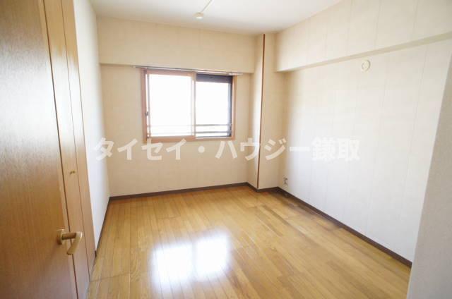 ラフィーネ・なかにし0106号室 各部屋に収納ありますよ