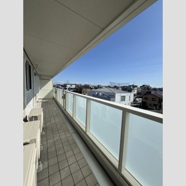 グリナージュ　リリア403号室 日差しサンサン♪南向きのワイドバルコニー!