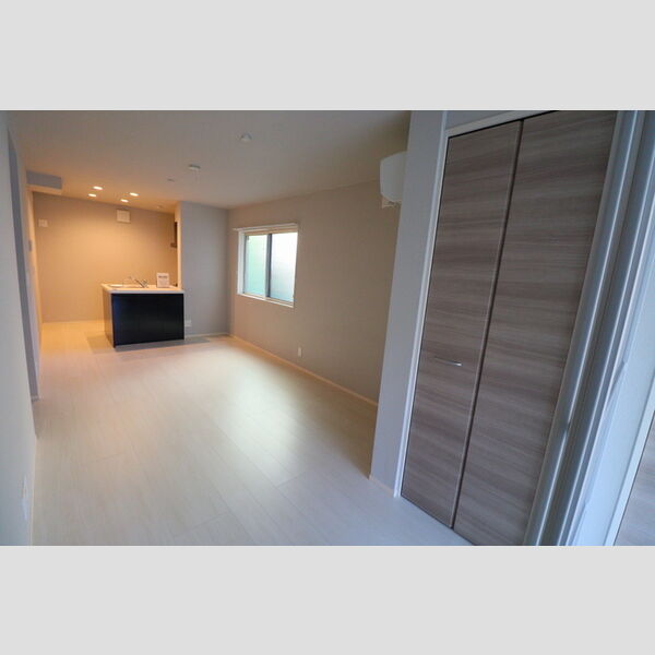 ロッシュマン　フリーゼ LDK