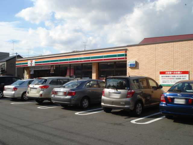 アズーリ小杉 セブンイレブン川崎小杉陣屋町2丁目店まで631ｍ