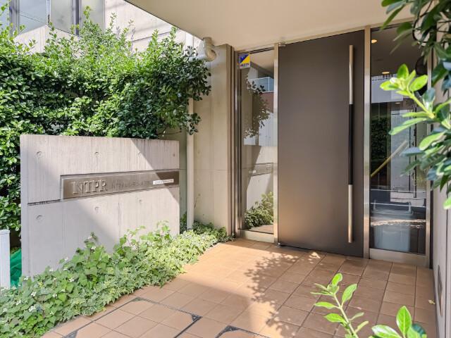 NTPRレジデンス下馬1階 エントランス