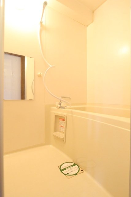 ヴィブレ梶ヶ谷2階 お風呂