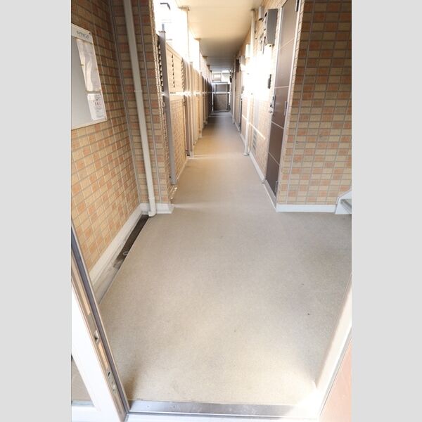 パシ・アージュパルコ105号室 ロビー