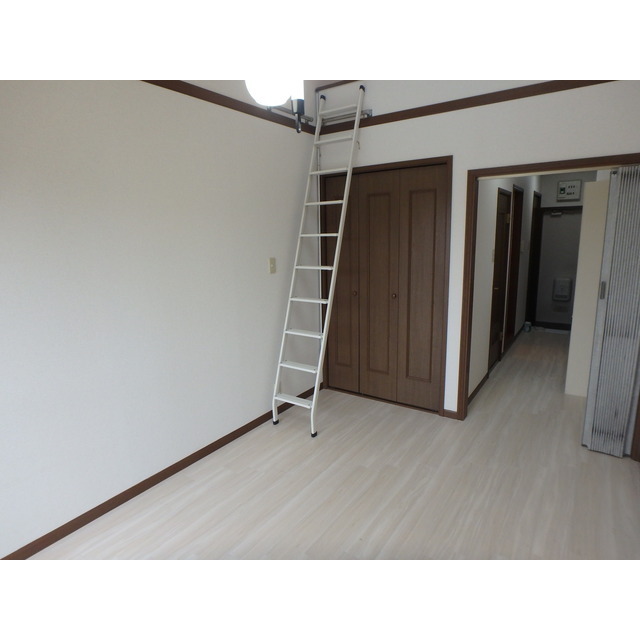 フロンティアⅢ　E棟 リビング