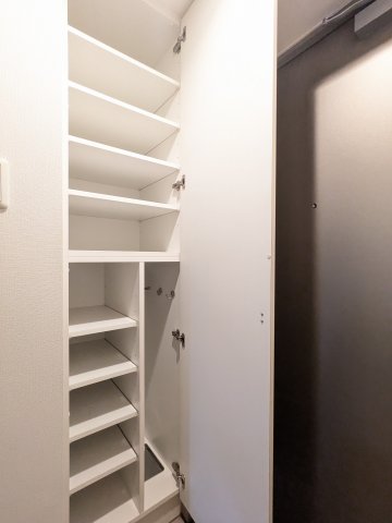 ガーデン豊玉406号室 収納