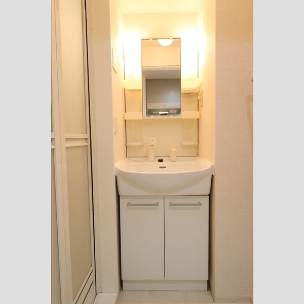 グランドソレイユBaba308号室 洗髪洗面化粧台