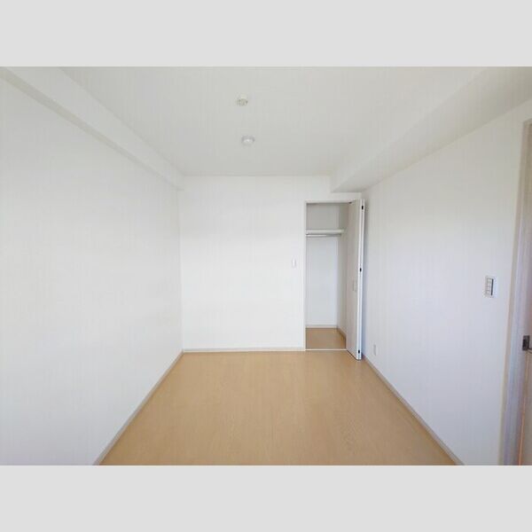 グランヴェールにしすな303号室 洋室6帖