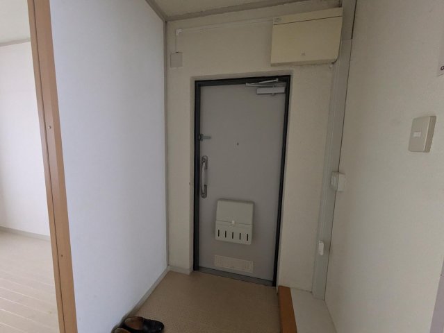 田園ハイツ川越弐号棟 402（yellova house) 内側玄関