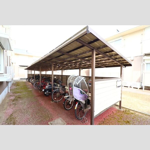 ヴェルメゾンおゆみ野　B 駐輪場