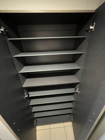 アルティザ氷川台0203号室 収納