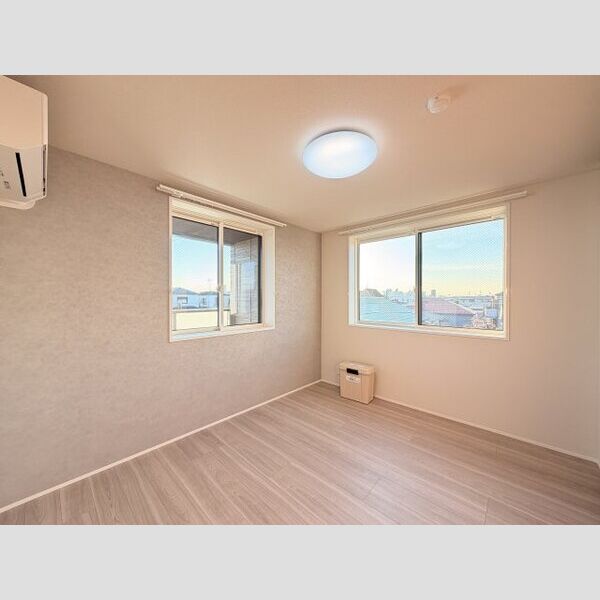 フレジア301号室 洋室にも照明・ACあります♪