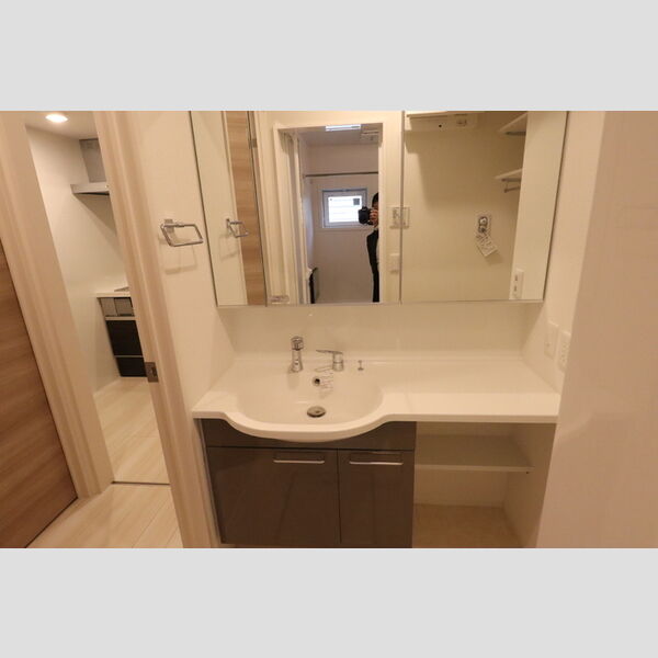 パセオコーワⅡ102号室 102号室　洗髪洗面化粧台