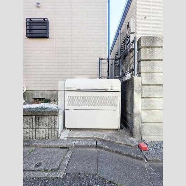 ハイムおもだか201号室 ゴミ置き場