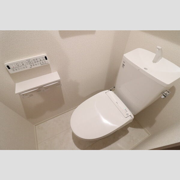 Noble Palais 針ヶ谷205号室 トイレ