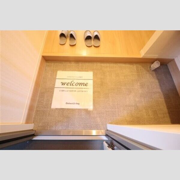 WEST COURT 結103号室 玄関