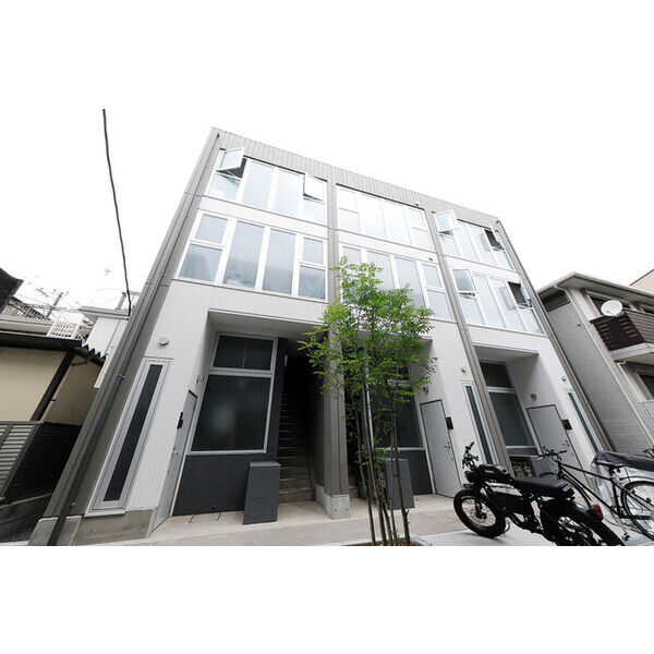サリースマイル参番館0103号室 外観